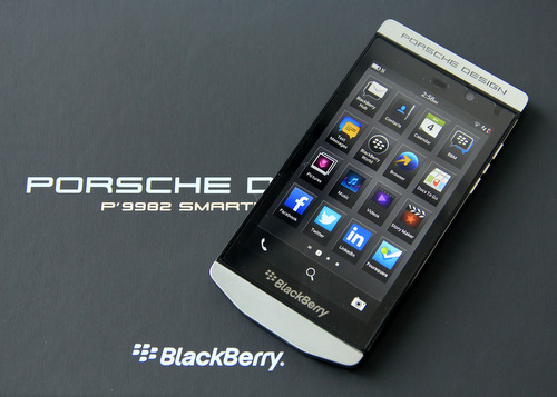 BlackBerry-Porsche-Design-P998