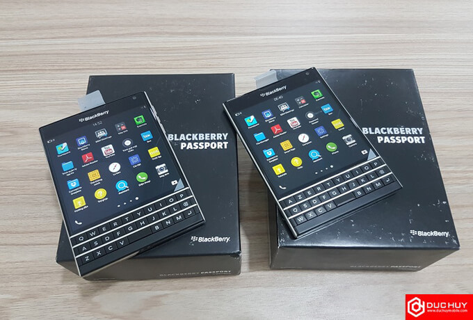 hinh-anh-blackberry-passport-duchuymobile