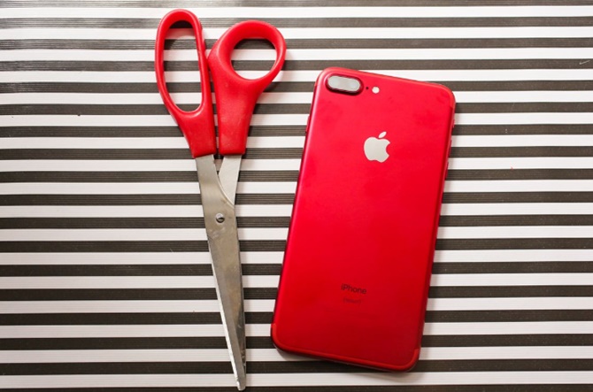 pin-iphone-7-plus-mau-do