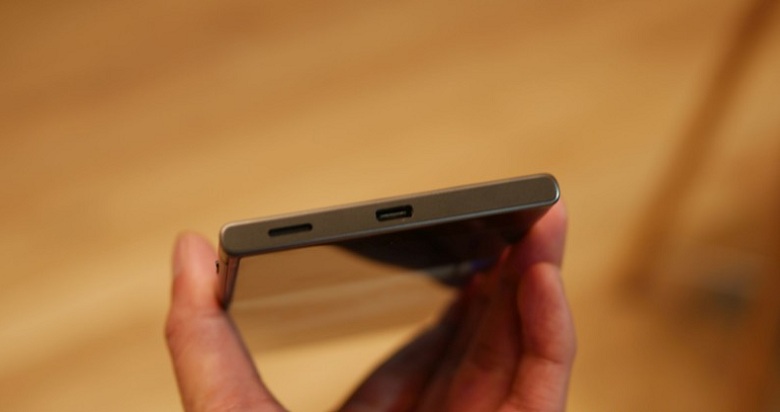 canh-duoi-sony-xperia-xa1-ultra