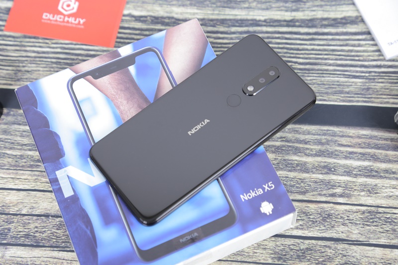 nokia x5 2018 đập hộp mặt lưng