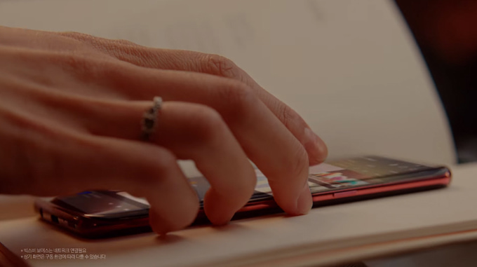 tren-tay-samsung-galaxy-s8-mau-do-burgundy-red-duchuymobile