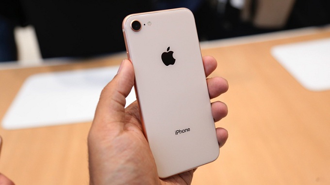 thiet-ke-iphone-8-lock-nhat-my-duchuymobile