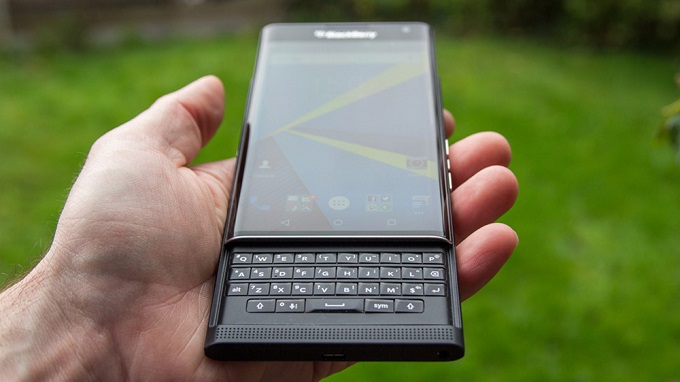 ban-phim-blackberry-priv-gia-re-duchuymobile