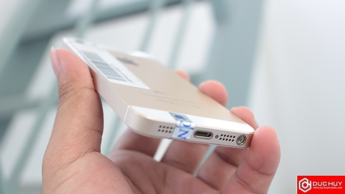 canh-duoi-iphone-5s-cu-duchuymobile