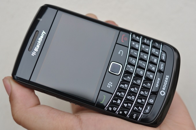 mua-blackberry-bold-9700-gia-re-duchuymobile