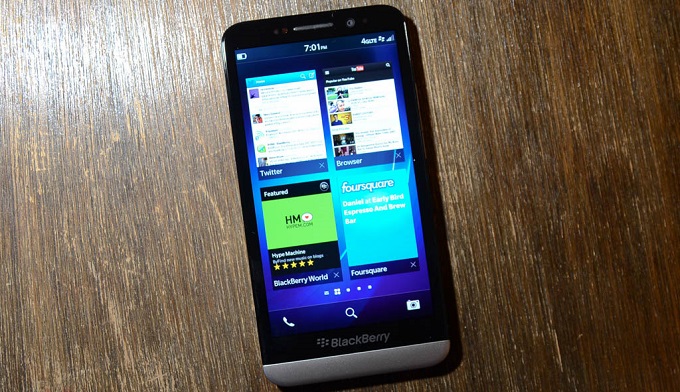 danh-gia-hieu-nang-blackberry-z30-gia-re-duchuymobile