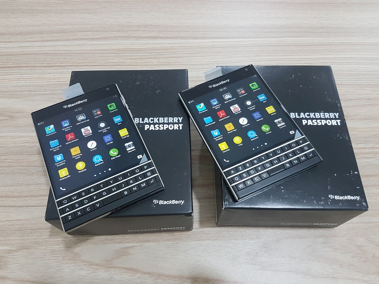 Blackberry Passport giá rẻ