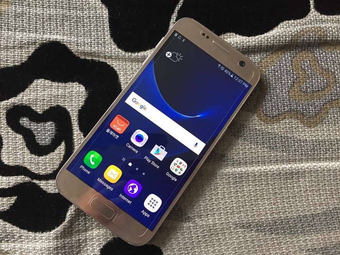 Samsung Galaxy S7 giảm 4 triệu đồng, tạo cơn sốt mới
