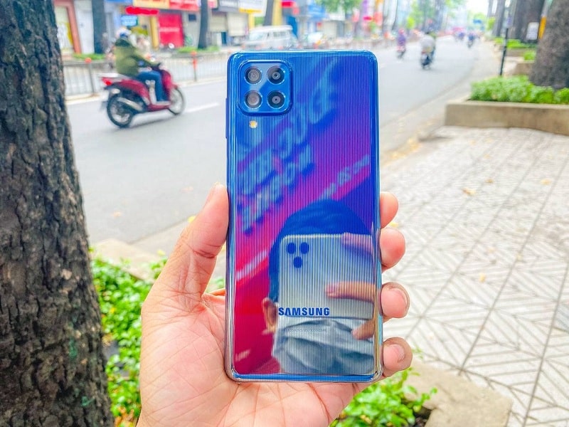 thiết kế Samsung Galaxy M62