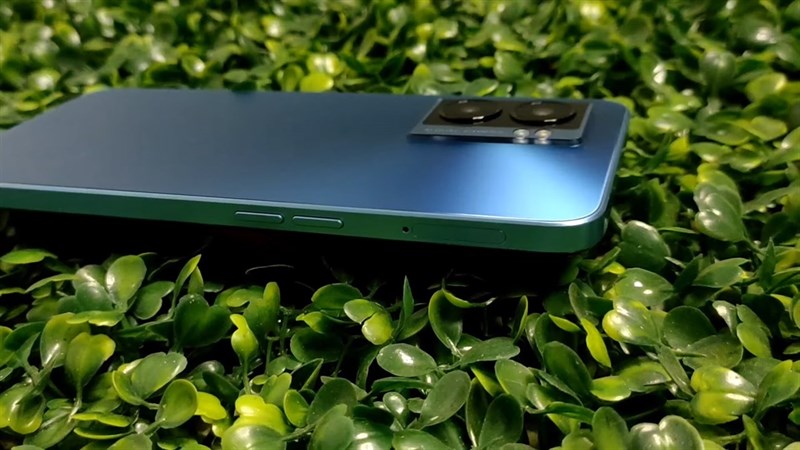 cạnh trái OPPO A77 5G