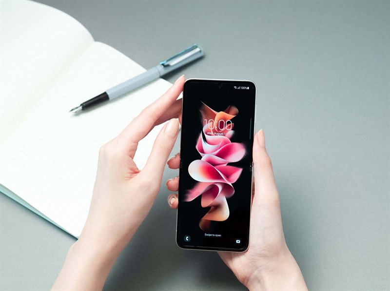 thiết kế Samsung Galaxy Z Flip 3 5G
