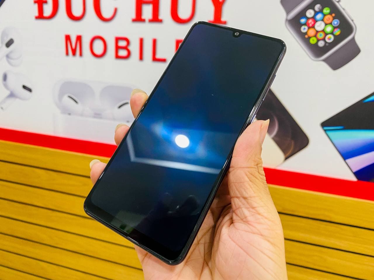 ngoại hình Samsung Galaxy A31 trôi bảo hành