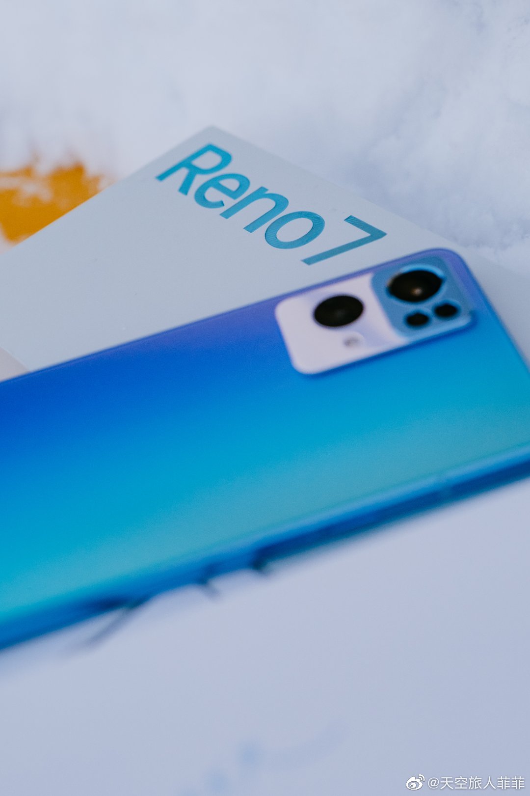 ngoại hình OPPO Reno7 Pro 5G