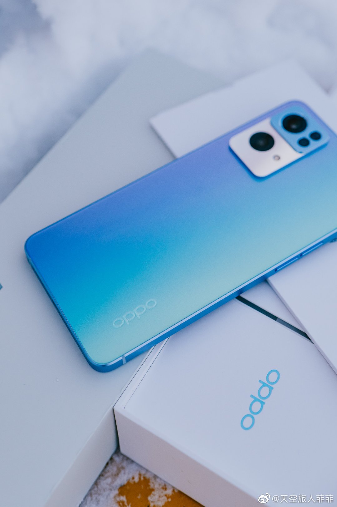 thiết kế OPPO Reno7 Pro 5G