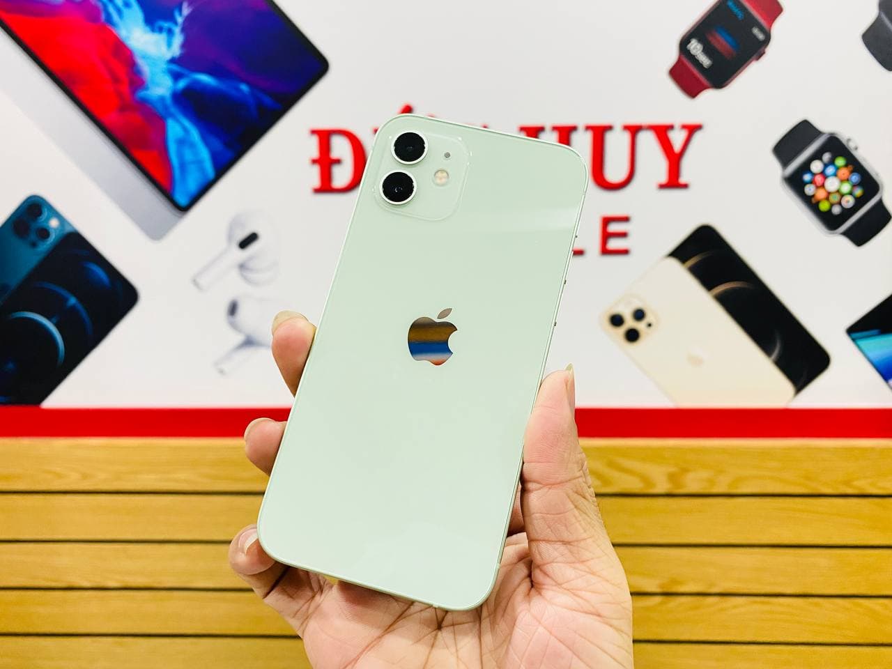 thiết kế iPhone 12