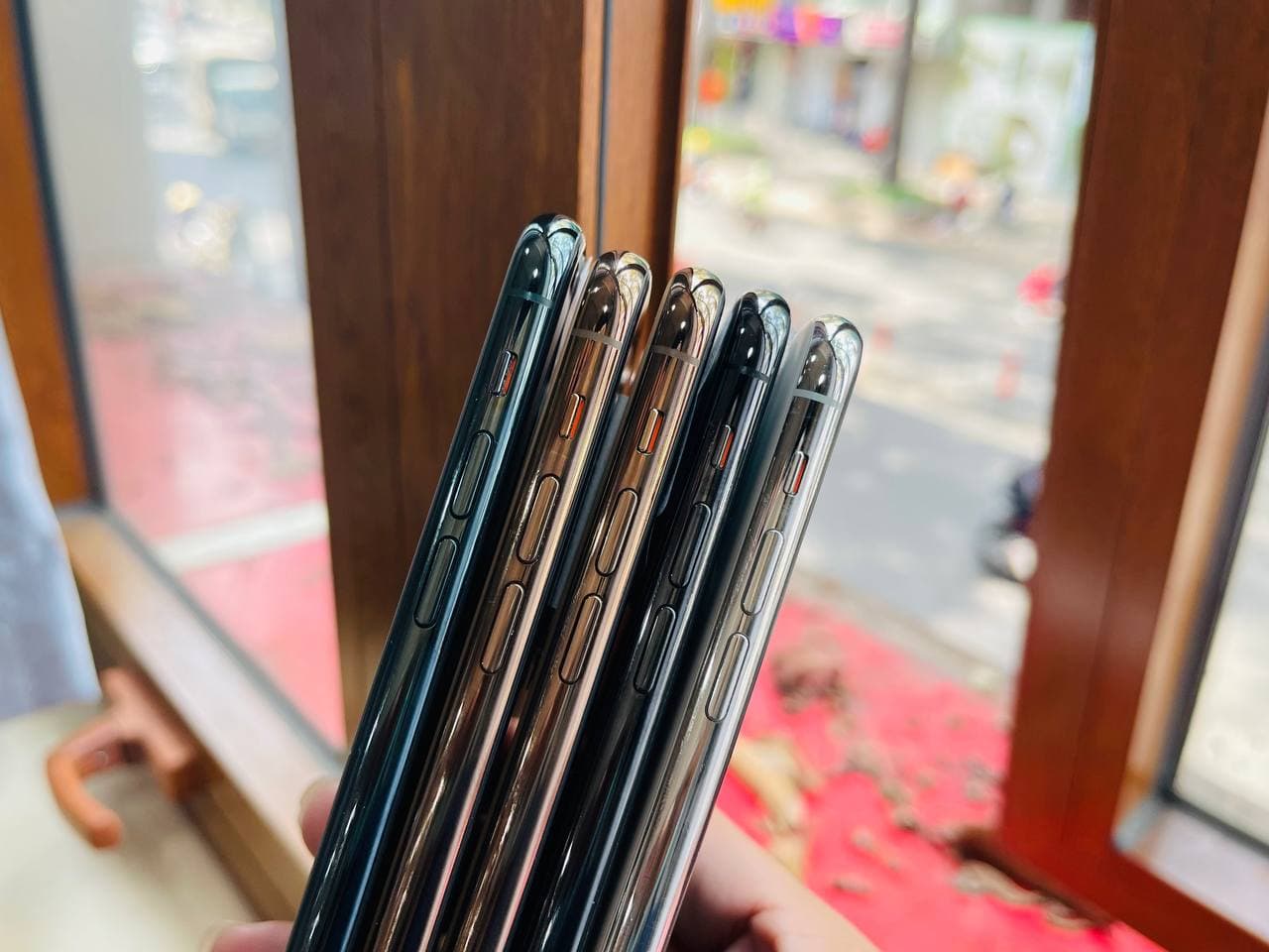 ngoại hình iPhone 11 Pro