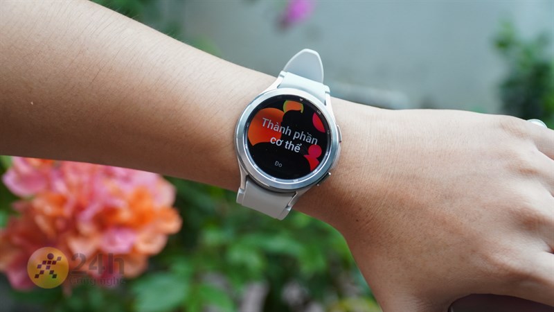 Màn hình Galaxy Watch 4