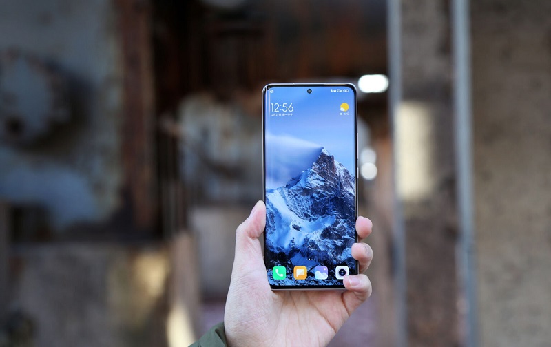 màn hình Xiaomi 12 vs Xiaomi 12 Pro