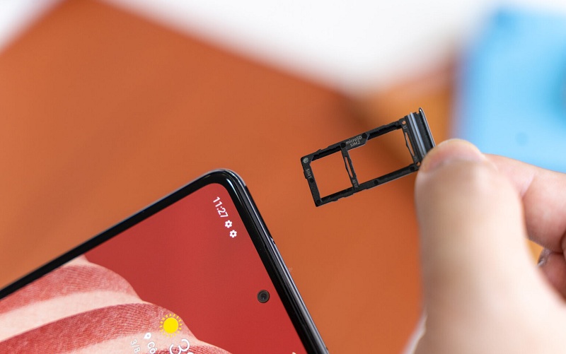 cạnh trên Samsung Galaxy A72