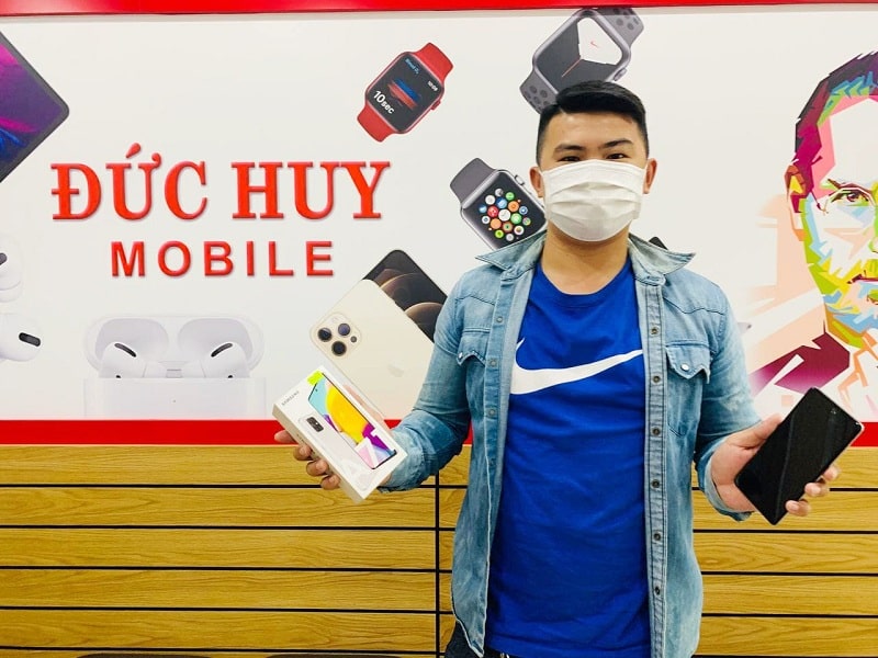 khách mua Galaxy A71