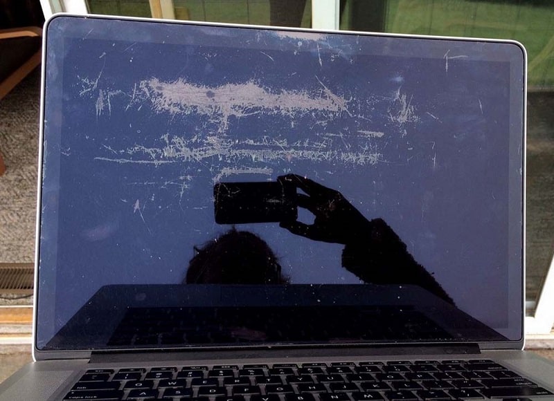 Màn hình Macbook cũ
