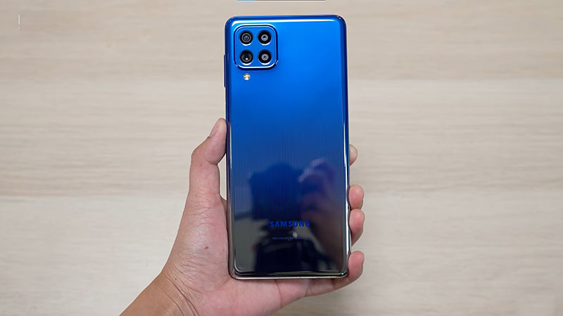 thiết kế Samsung Galaxy M62