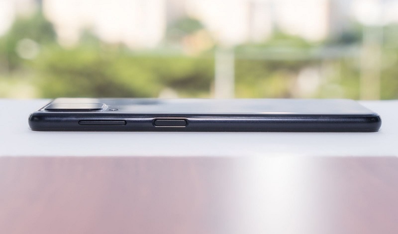 Cạnh bên Galaxy a22
