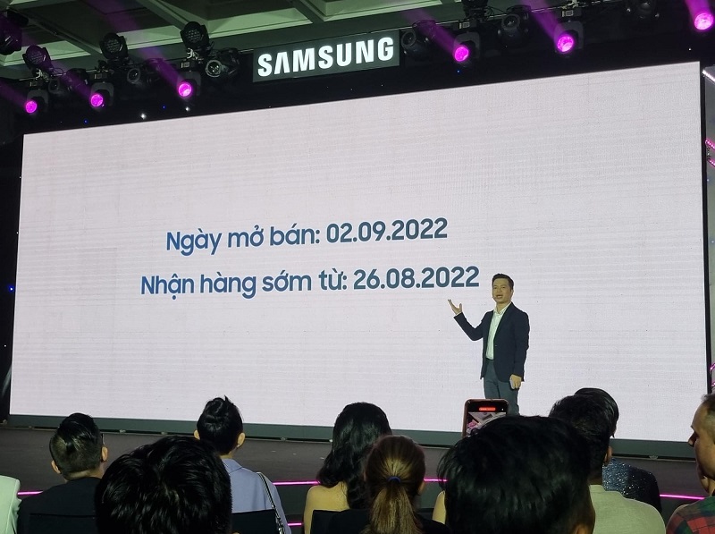 Mở bán Samsung Galaxy Z Fold4 5G