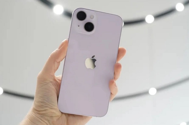 iPhone 14 màu tím.