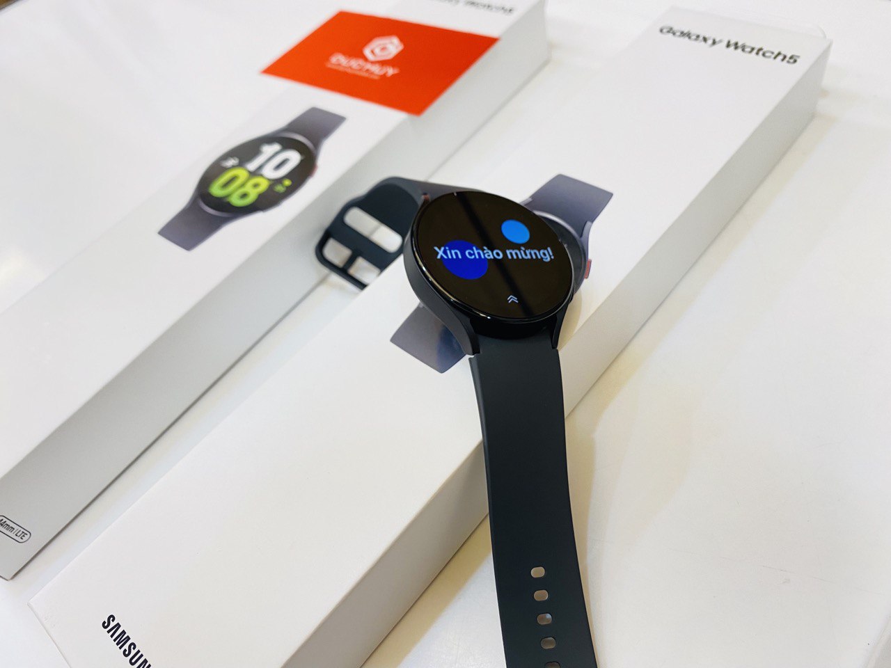 thiết kế Samsung Galaxy Watch5 LTE 44mm