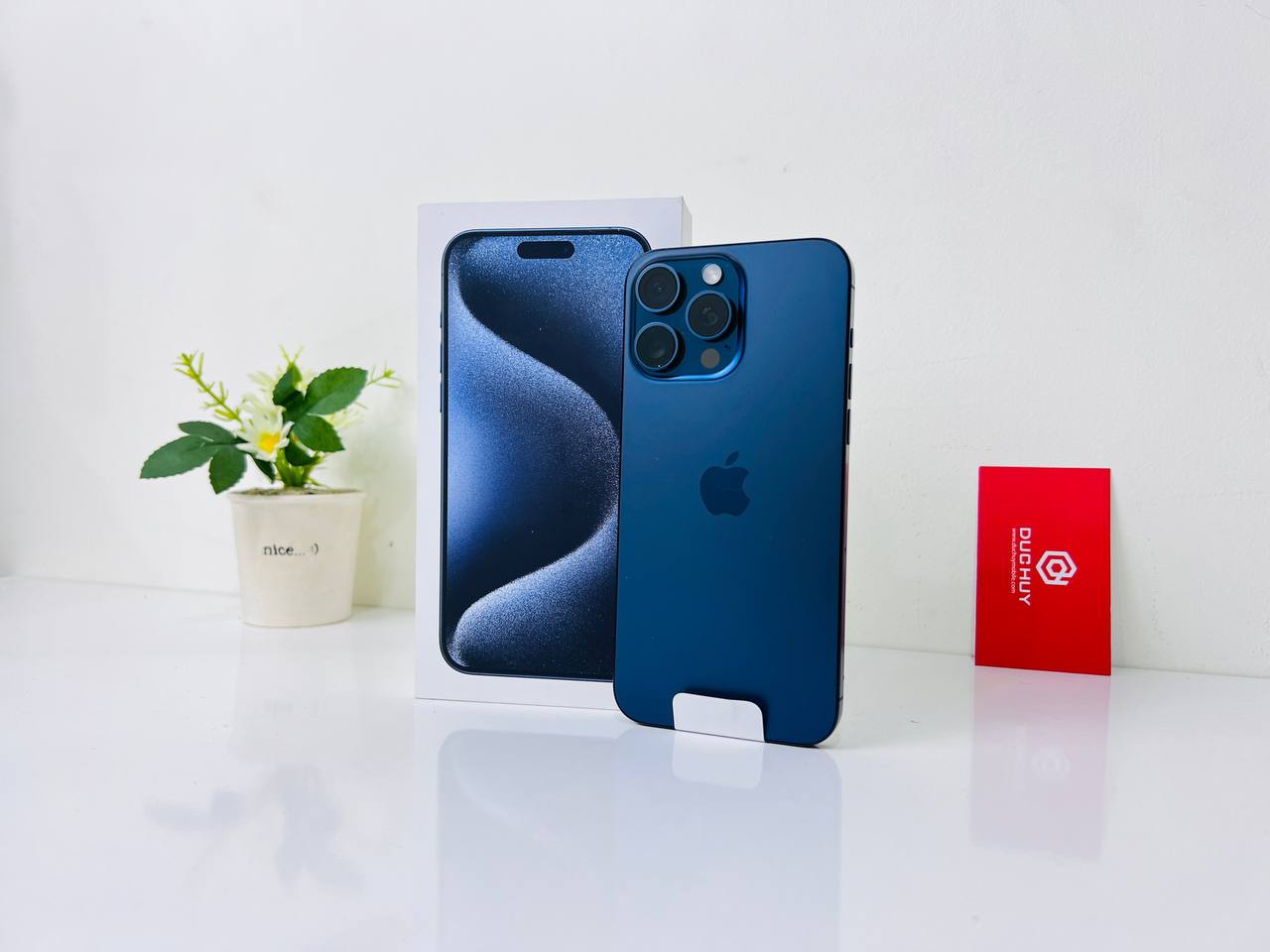 mặt lưng iPhone 15 Pro Max 512GB