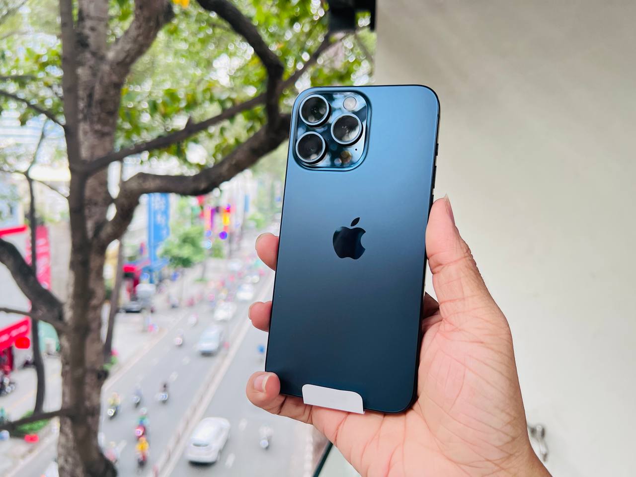 trên tay iPhone 15 Pro Max 512GB