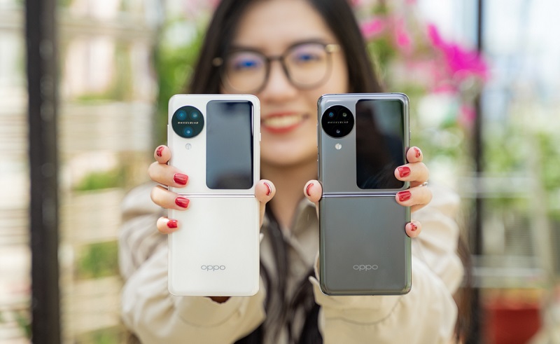 trên tay OPPO Find N3 Flip