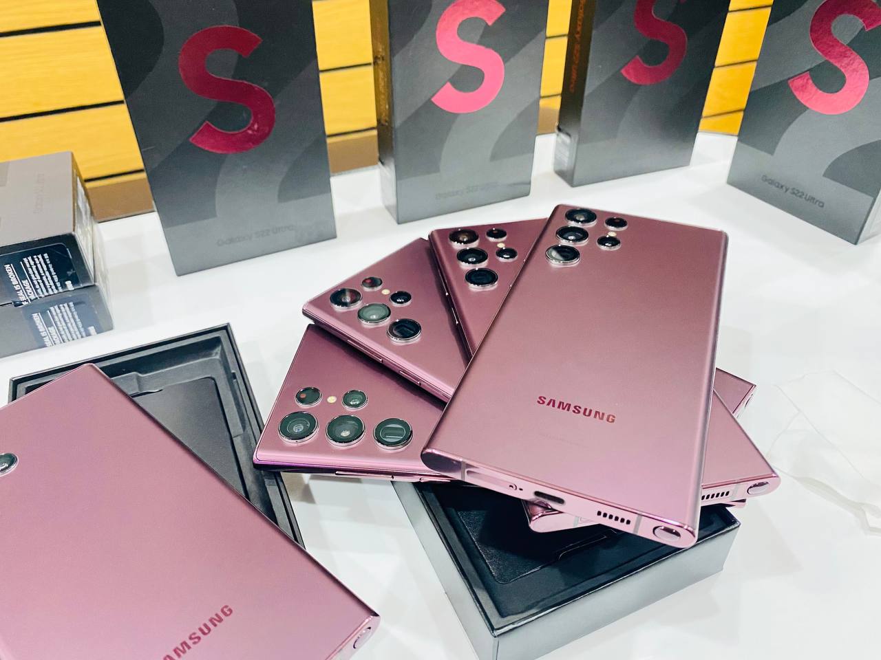 Mua Galaxy S22 Ultra 5G 128GB Trôi Bảo Hành 