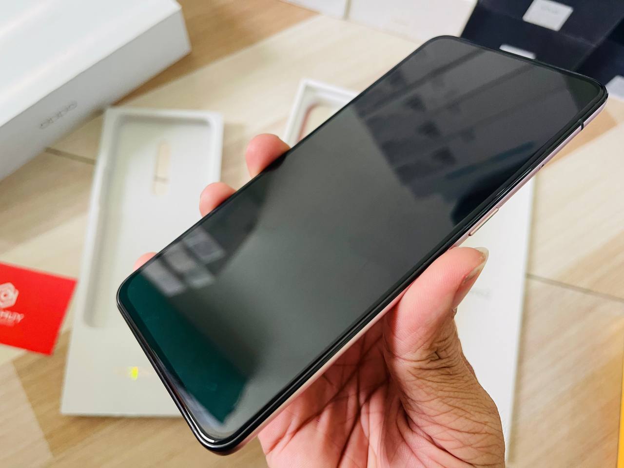 màn hình Oppo Reno2