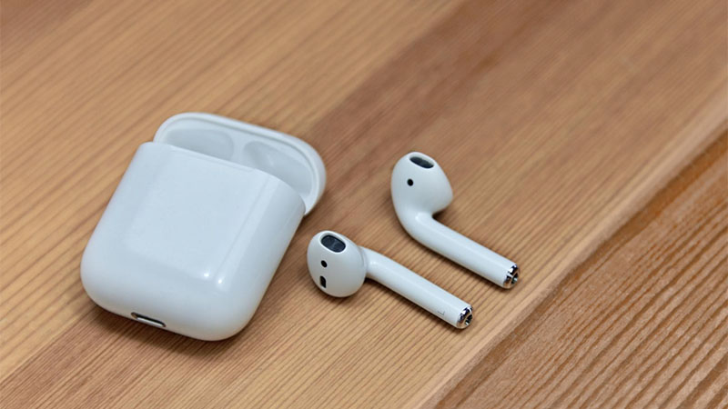 Tại sao phải vệ sinh tai nghe AirPods