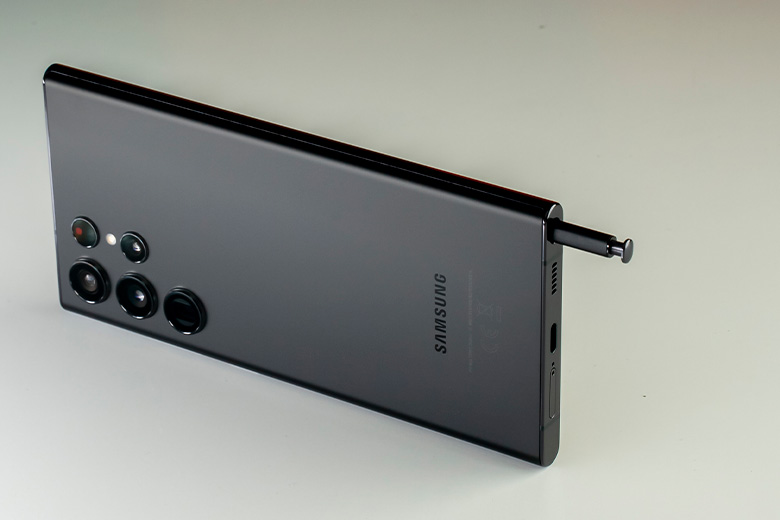 Thiết kế Samsung Galaxy S22 Ultra 5G