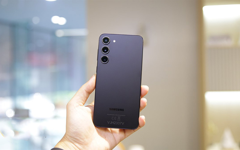 So sánh thiết kế Galaxy S23+ và Galaxy S22+