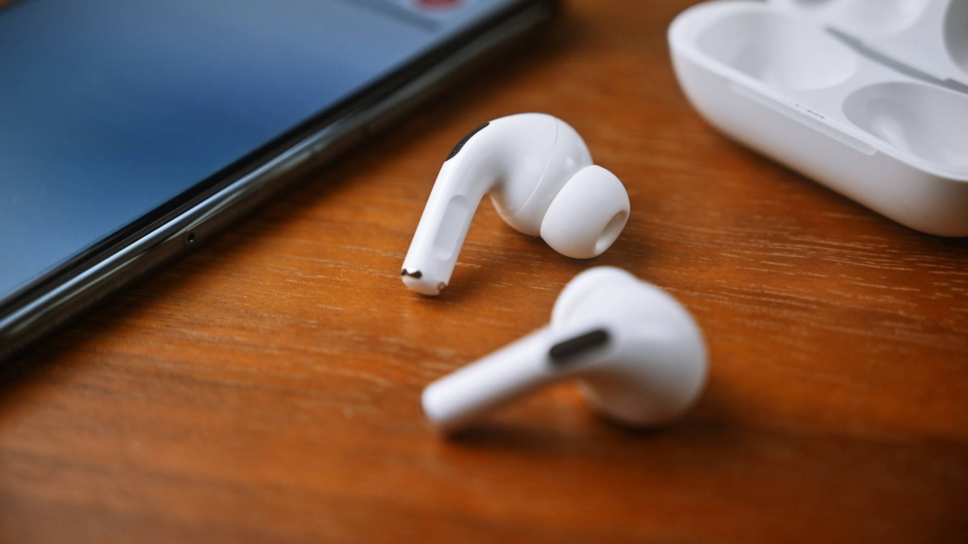 Check AirPods Pro chính hãng cực đơn giản