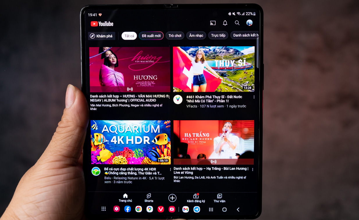 Đánh giá pin Galaxy Z Fold4 khi xem youtube