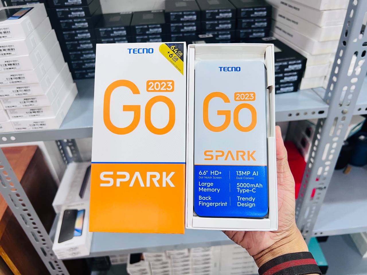 TECNO SPARK Go 2023 giá siêu rẻ