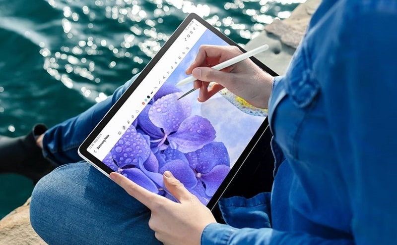 Màn hình Samsung Galaxy Tab S9 FE Plus 5G sắc nét với công nghệ IPS LCD