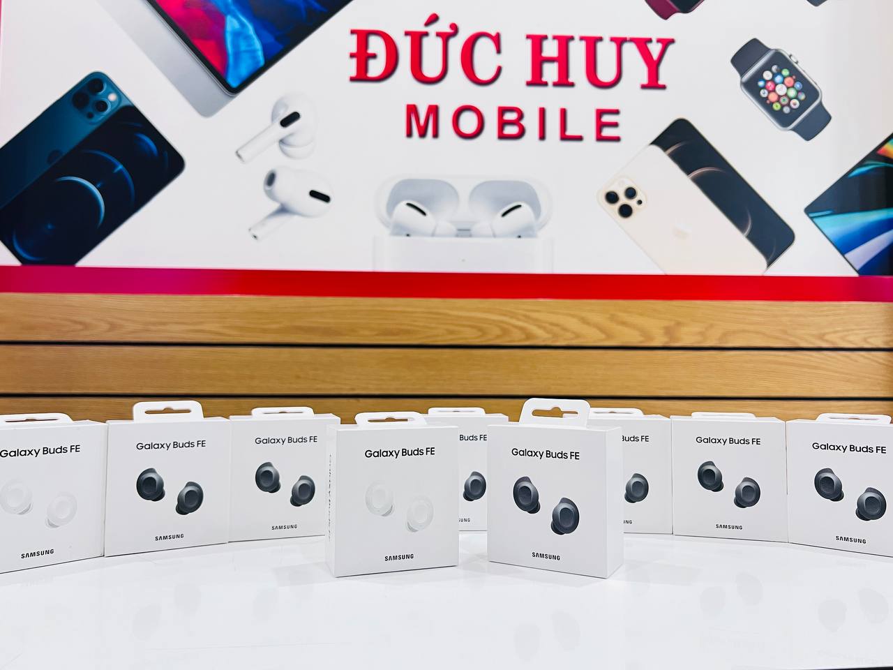 Galaxy Buds FE có hàng