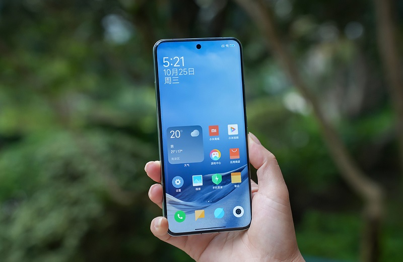 Xiaomi 14 Pro trang bị màn hình LTPO AMOLED