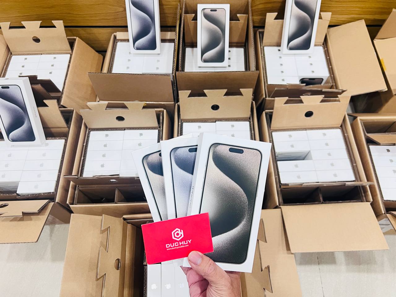 iPhone 15 Pro Max 1TB số lượng 