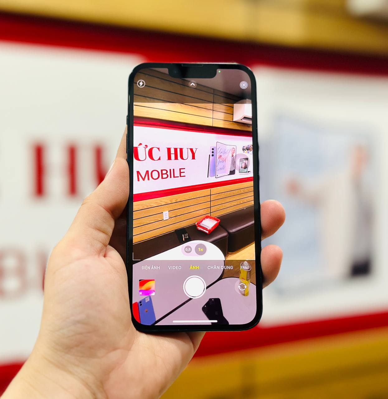 Chụp ảnh trên iPhone 13 128GB Quốc Tế Cũ