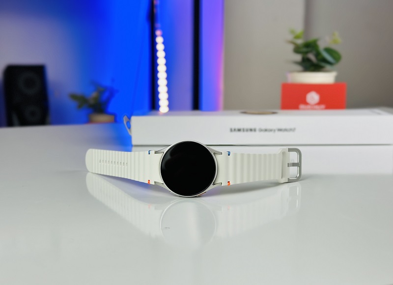Samsung Galaxy Watch 7 Bluetooth 40mm có ngoại hình lịch lãm