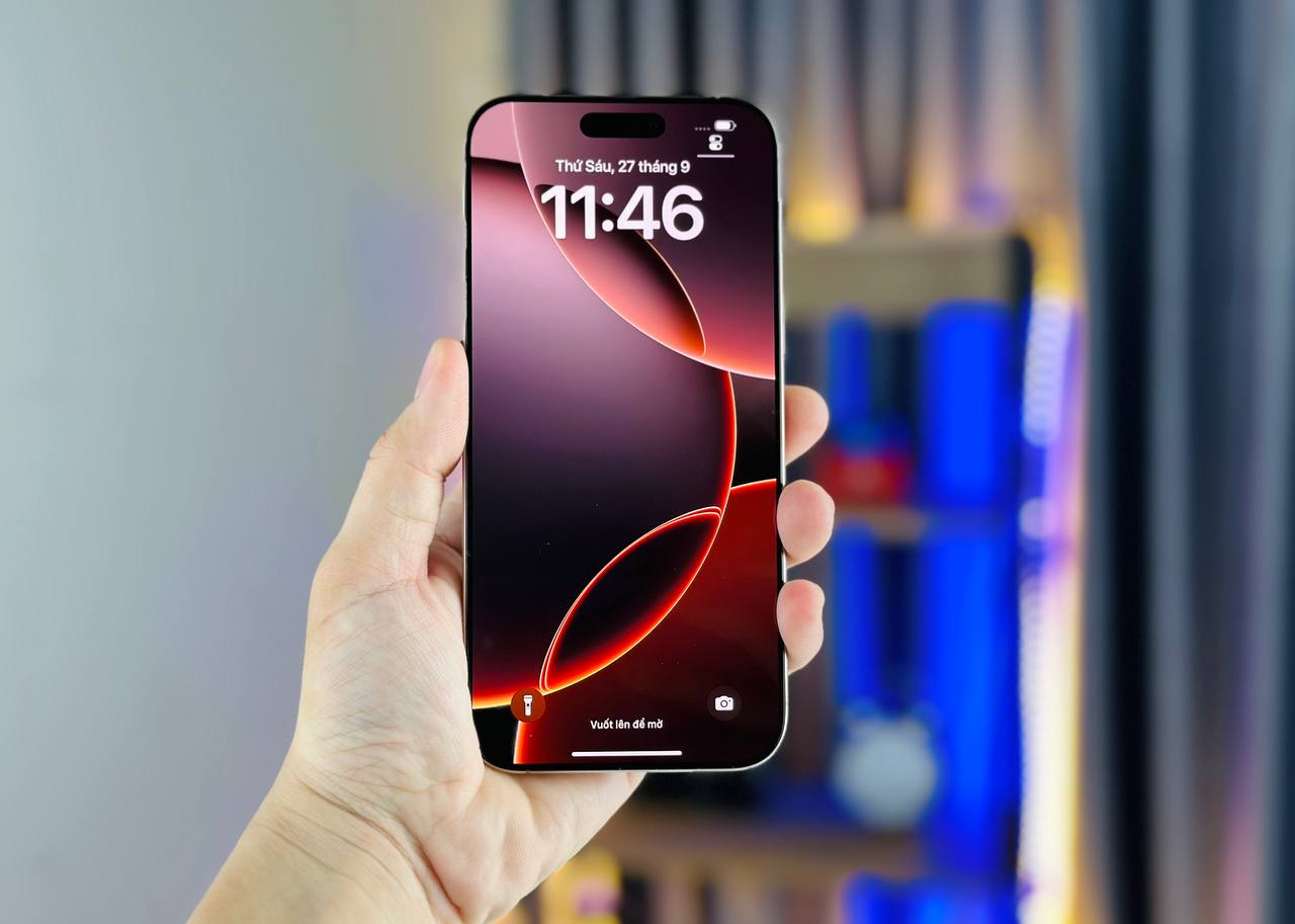 iPhone 16 Pro Max có màn hình lớn hơn 6,9 inch