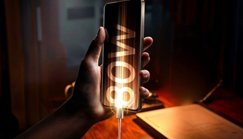 điện thoại Realme còn được trang bị công nghệ sạc nhanh tối đa đến 80W